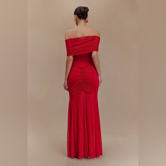 Meshki Caspian Slinky And Mesh Off Shoulder Maxi Dress - Ruby Size M - Picture 2 of 8